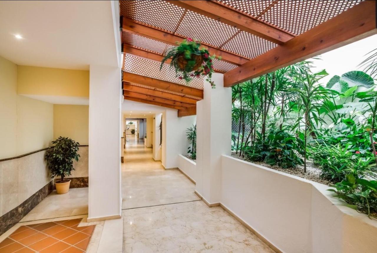 Ferienwohnung Terrazas de Banus Marbella Exterior foto